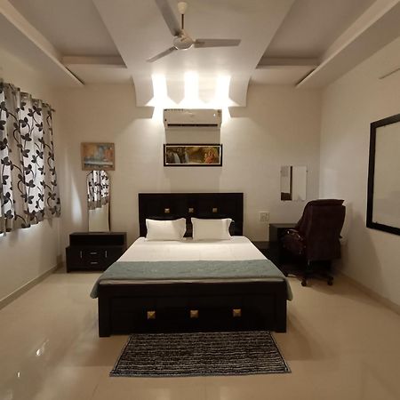 Leela Homestay Jabalpur - Lily - 2 Bhk Luxury Appartment Exterior foto