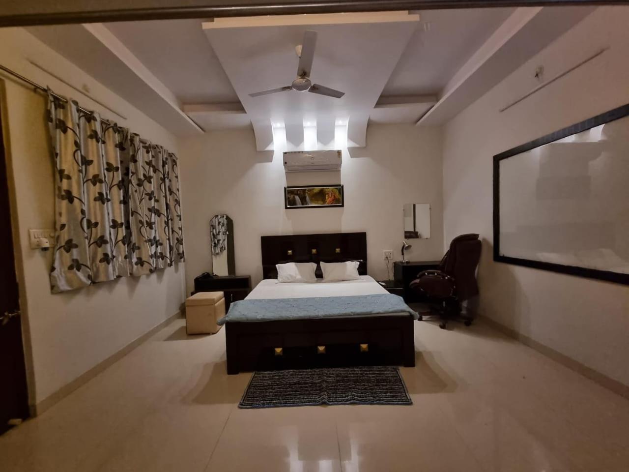 Leela Homestay Jabalpur - Lily - 2 Bhk Luxury Appartment Exterior foto