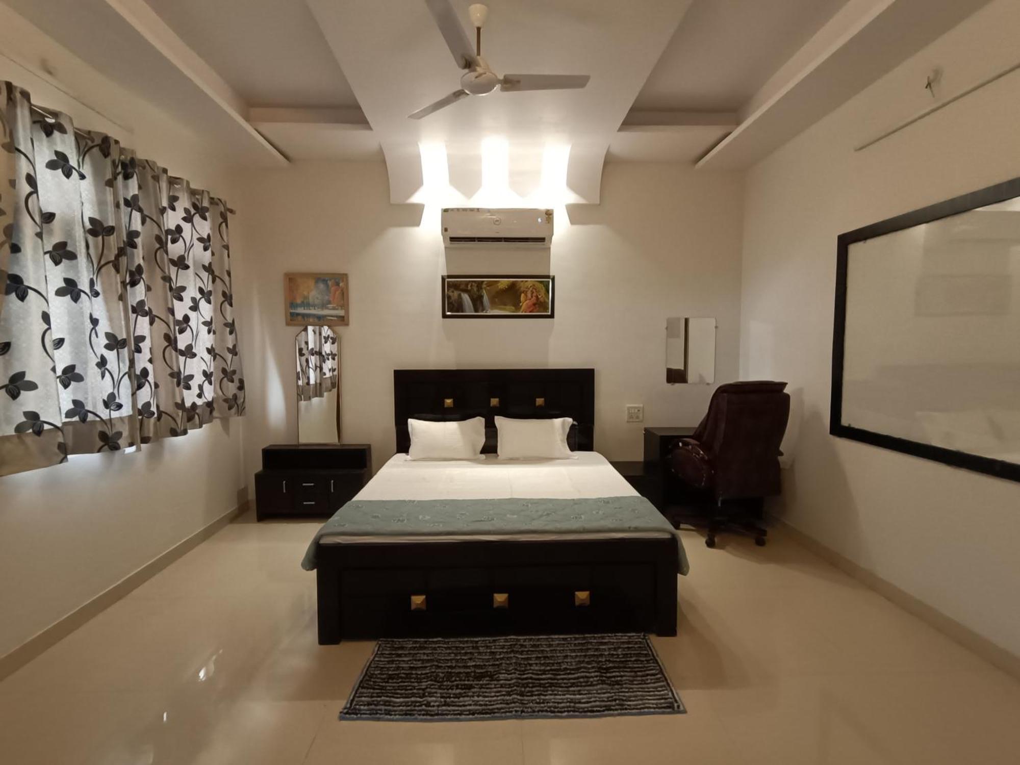 Leela Homestay Jabalpur - Lily - 2 Bhk Luxury Appartment Exterior foto