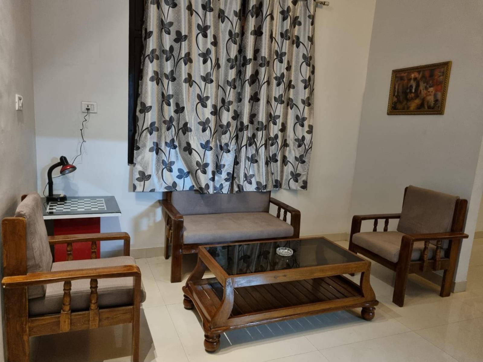 Leela Homestay Jabalpur - Lily - 2 Bhk Luxury Appartment Exterior foto